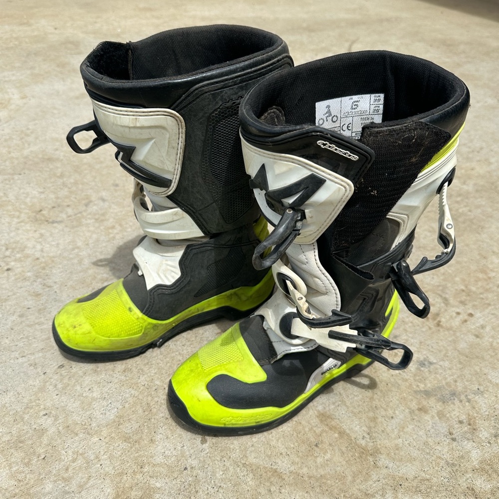 Alpinestar Tech 3 size youth 6